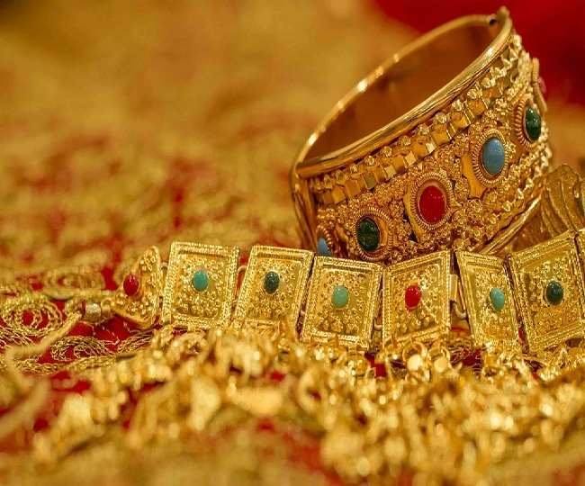 Gold Price Today: Gold future prices fall, silver prices also ease; know latest rates